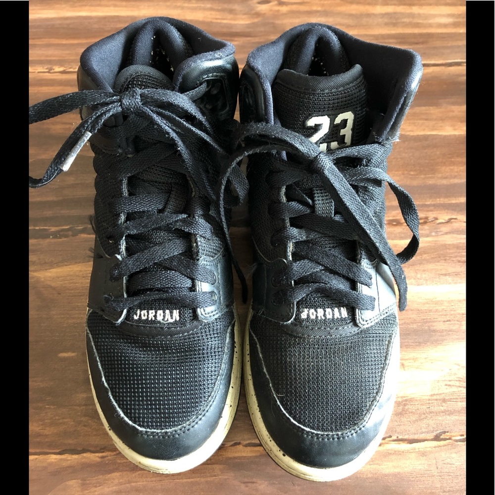 NIKE AIR JORDANS 23 Youth hi-tops 5Y v good cond!